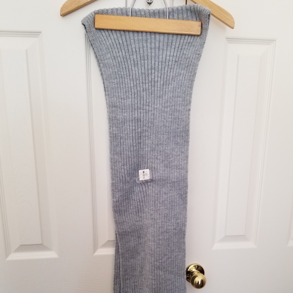VS PINK SCARF NWT